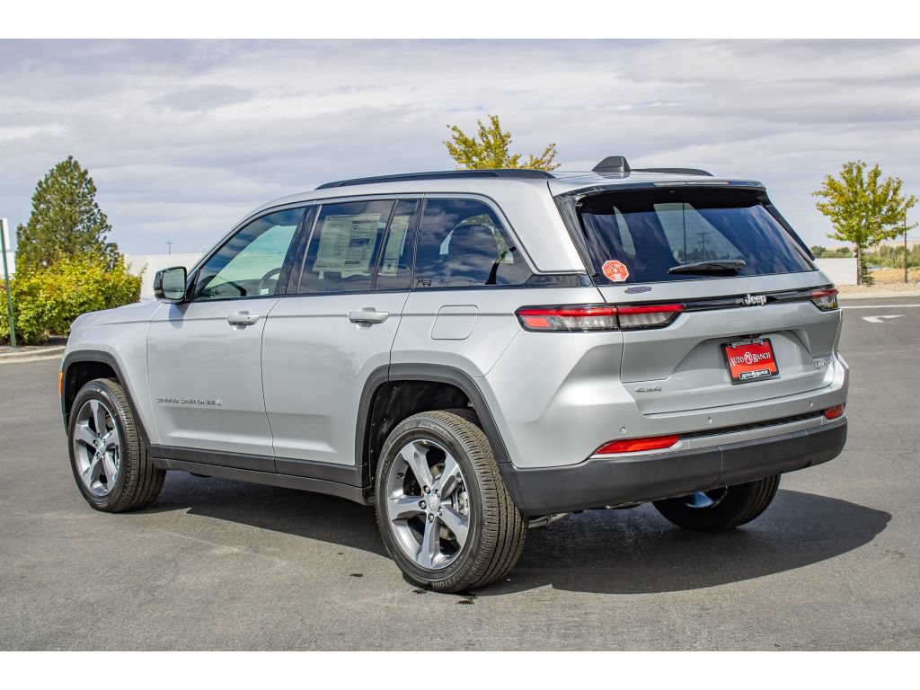 New 2026 Jeep Grand Cherokee Limited AWD/4WD image 6