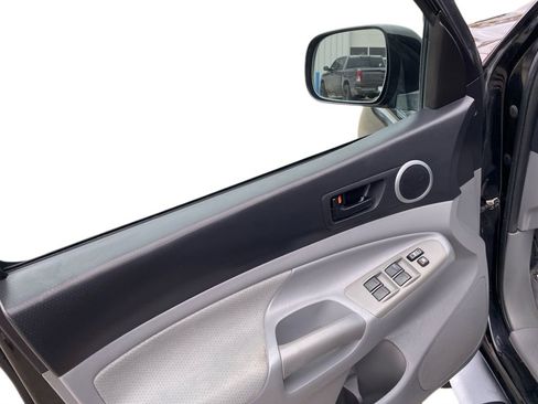 Used 2010 Toyota Tacoma 4x4 Double Cab image 11