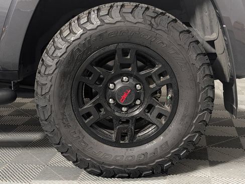 Used 2021 Toyota 4Runner SR5 Premium w/ Moonroof Package AWD/4WD image 27