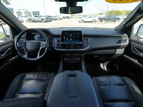 Used 2022 Chevrolet Suburban RST w/ Luxury Package AWD/4WD image 28