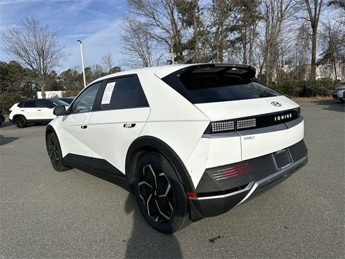 Used 2023 Hyundai Ioniq 5 SEL image 3