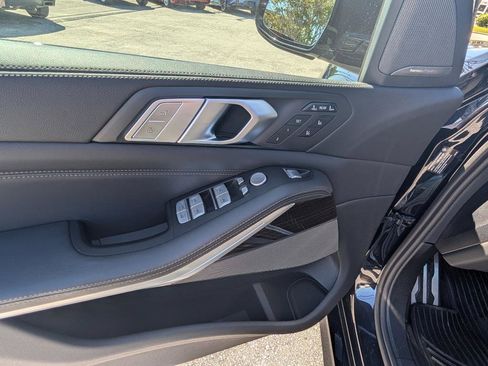Used 2019 BMW X7 xDrive50i w/ M Sport Package AWD/4WD image 18