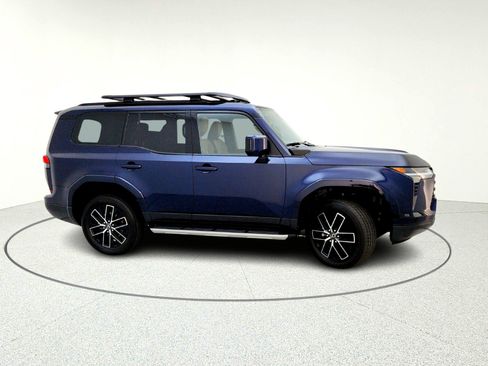 Used 2024 Lexus GX 550 w/ Accessory Package (31) image 7