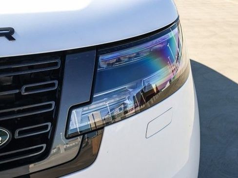 New 2025 Land Rover Range Rover SE image 10