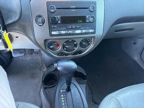 Used 2006 Ford Focus ZX4 Sedan image 10