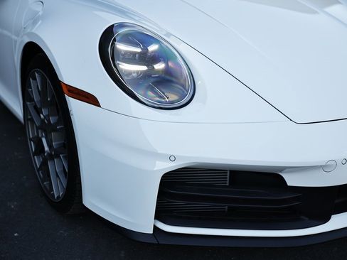Certified 2025 Porsche 911 Carrera image 21