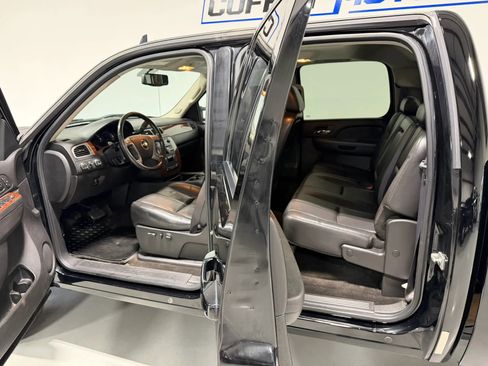 Used 2011 Chevrolet Silverado 2500 LTZ w/ LTZ Plus Package image 11