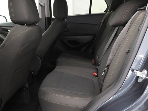 Used 2021 Chevrolet Trax LS w/ Tint and Cruise Package FWD image 9