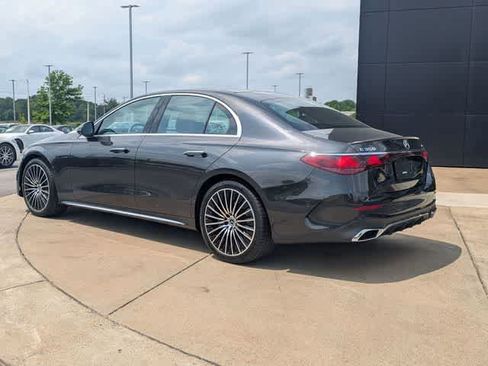 Used 2025 Mercedes-Benz E 350 4MATIC Sedan image 7