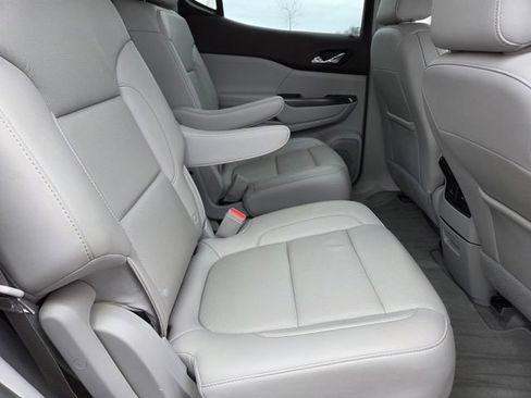 Used 2021 GMC Acadia SLT w/ Technology Package AWD/4WD image 47