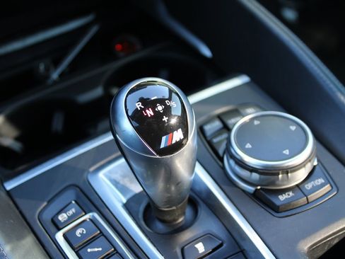 Used 2015 BMW X5 M image 31