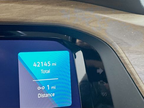 Used 2024 Volkswagen Atlas SE image 19