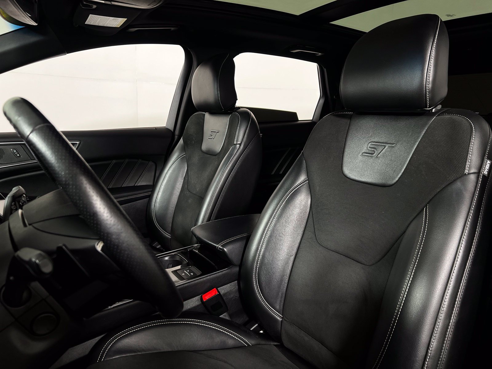 Used 2019 Ford Edge ST w/ Equipment Group 401A AWD/4WD image 13