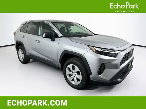 Used 2025 Toyota RAV4 LE AWD/4WD image 1