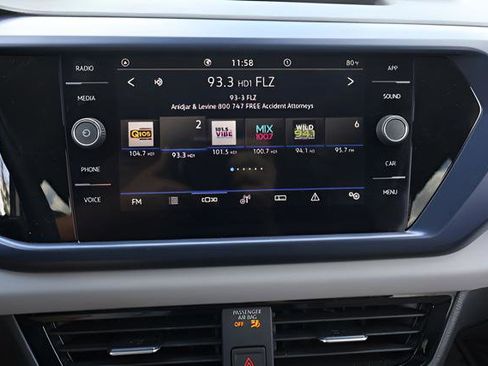 Certified 2023 Volkswagen Taos SE w/ Black Wheel Package FWD image 24