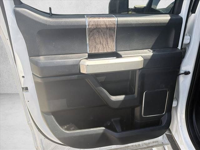 Used 2018 Ford F250 Lariat w/ Lariat Value Package AWD/4WD image 16