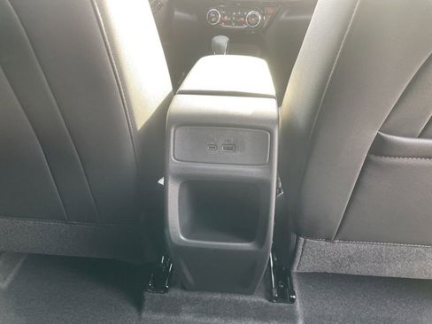 New 2026 Chevrolet Trax RS w/ Sunroof Package image 35