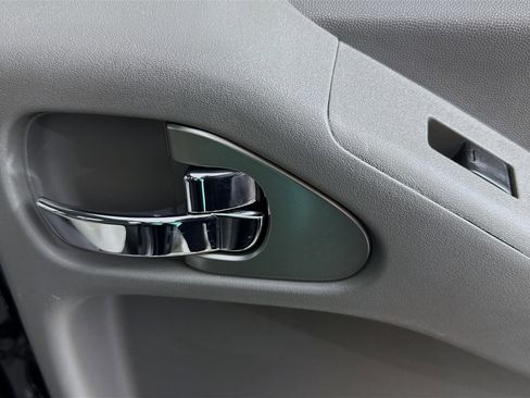 Used 2021 Nissan Frontier SV w/ SV Utility Package image 48