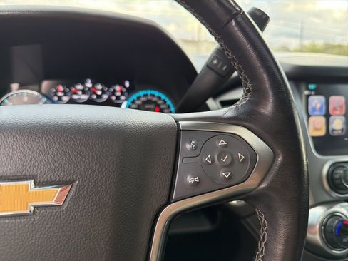 Used 2020 Chevrolet Suburban Premier image 38