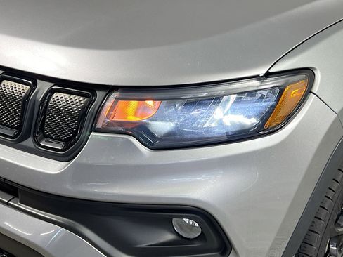 Used 2022 Jeep Compass Altitude image 12