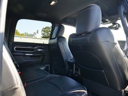 Used 2019 RAM 2500 Laramie w/ Black Appearance Package image 45