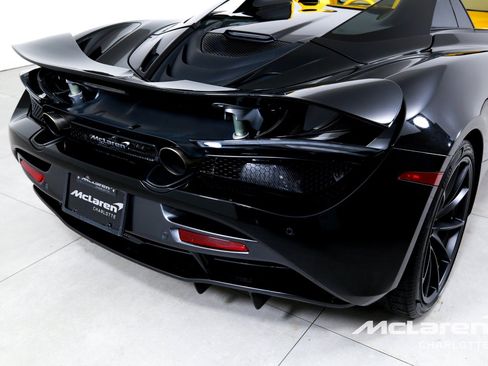 Used 2022 McLaren 720S Spider RWD image 31