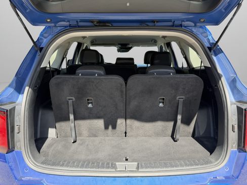 Certified 2022 Kia Sorento S FWD image 25