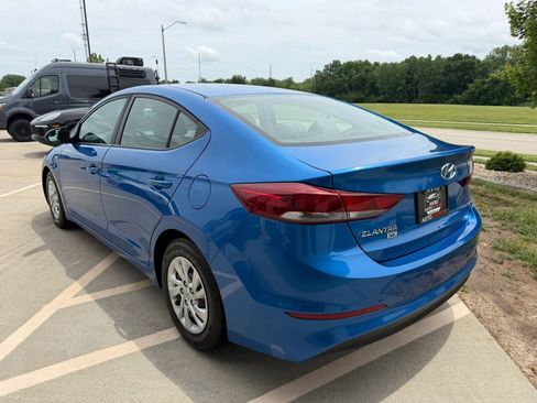 Used 2018 Hyundai Elantra SE FWD image 5