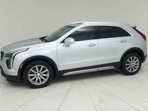 Used 2020 Cadillac XT4 Premium Luxury w/ Driver Awareness Package FWD image 2