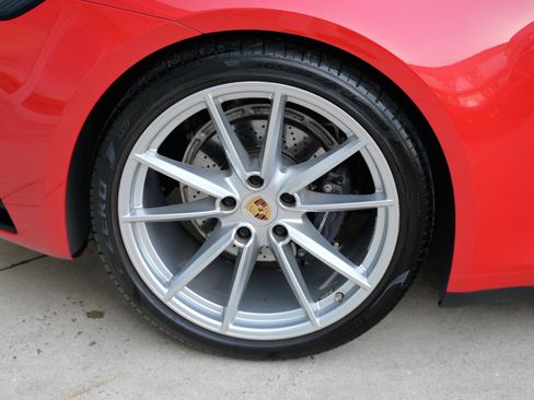 Used 2022 Porsche 911 Carrera image 11