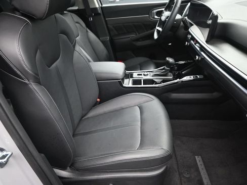 Certified 2026 Kia Sorento SX AWD/4WD image 41