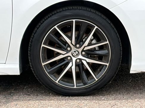 Used 2024 Toyota Camry SE FWD image 6