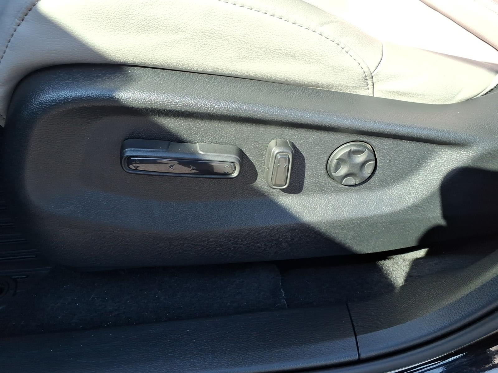 Used 2020 Honda CR-V Touring image 17