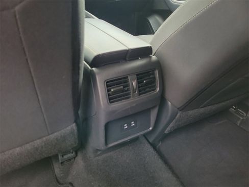 Used 2025 Nissan Rogue SV image 11