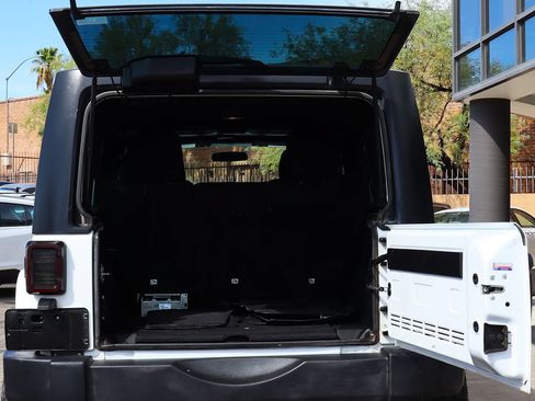 Used 2015 Jeep Wrangler Unlimited Sport w/ Max Tow Package AWD/4WD image 26