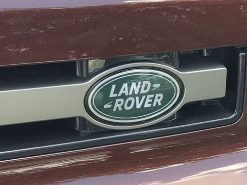 Certified 2025 Land Rover Defender 130 X-Dynamic SE AWD/4WD image 12