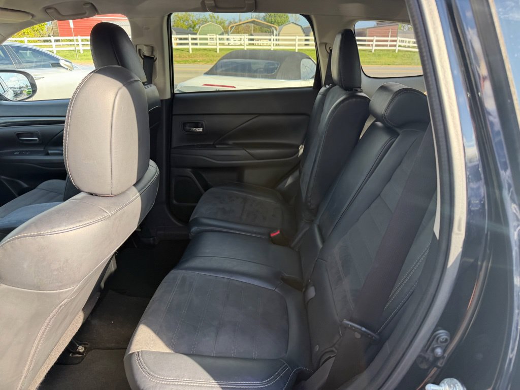 Used 2019 Mitsubishi Outlander LE FWD image 14