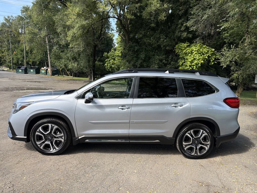 Used 2023 Subaru Ascent Limited AWD/4WD image 5