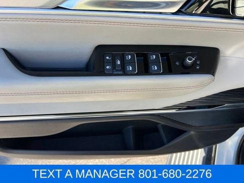 Used 2023 Jeep Grand Wagoneer 4WD image 19