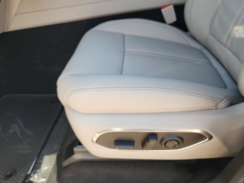 New 2026 Jeep Grand Wagoneer Limited AWD/4WD image 19
