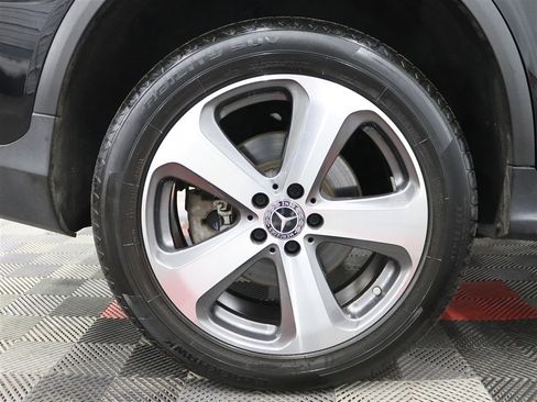 Used 2023 Mercedes-Benz GLC 300 4MATIC Coupe image 40