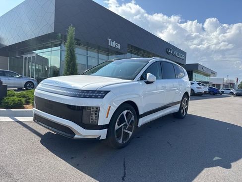 New 2026 Hyundai Ioniq 9 Calligraphy image 1