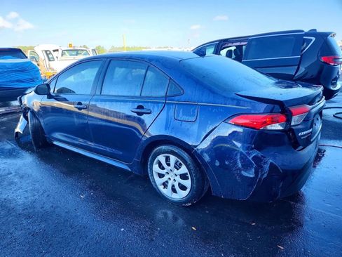 Used 2024 Toyota Corolla LE image 2