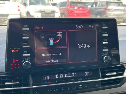 Used 2023 Toyota Sienna XLE FWD image 30