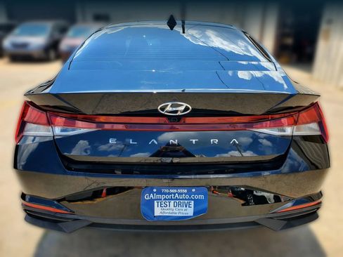 Used 2021 Hyundai Elantra SEL w/ Convenience Package FWD image 12