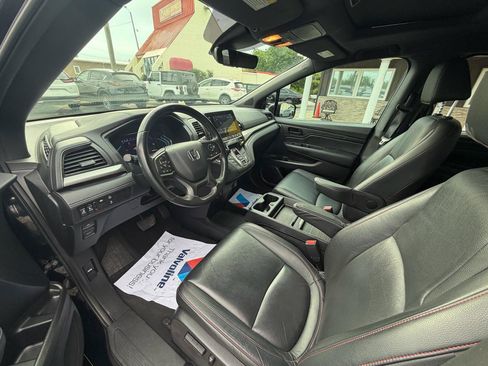 Used 2023 Honda Odyssey Sport image 9