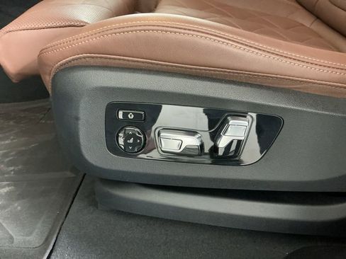 Certified 2024 BMW X6 xDrive40i w/ Executive Package image 21