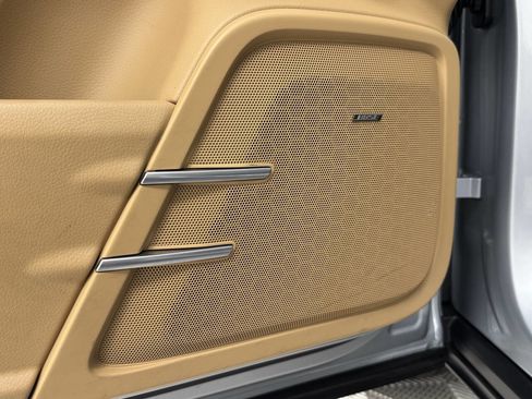 Used 2017 Porsche Cayenne Platinum Edition image 38