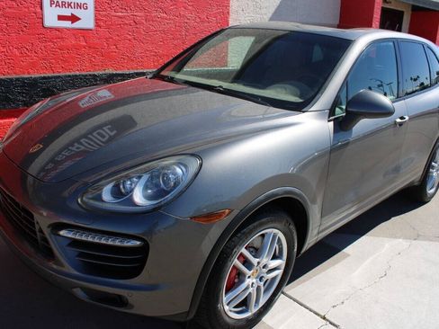 Used 2011 Porsche Cayenne Turbo AWD/4WD image 6