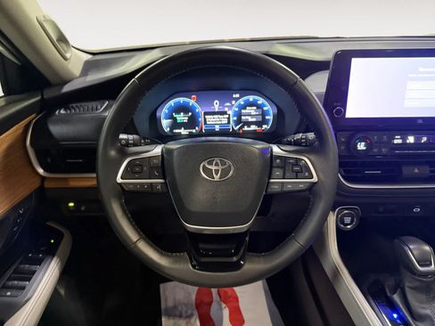 Used 2026 Toyota Grand Highlander FWD image 19